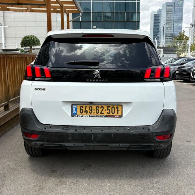 פיג'ו 5008