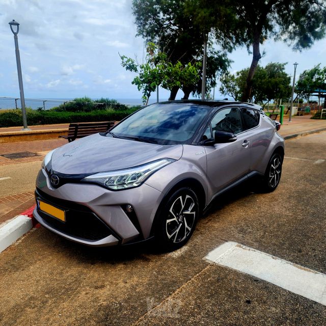 מודעת רכב טויוטה C-HR