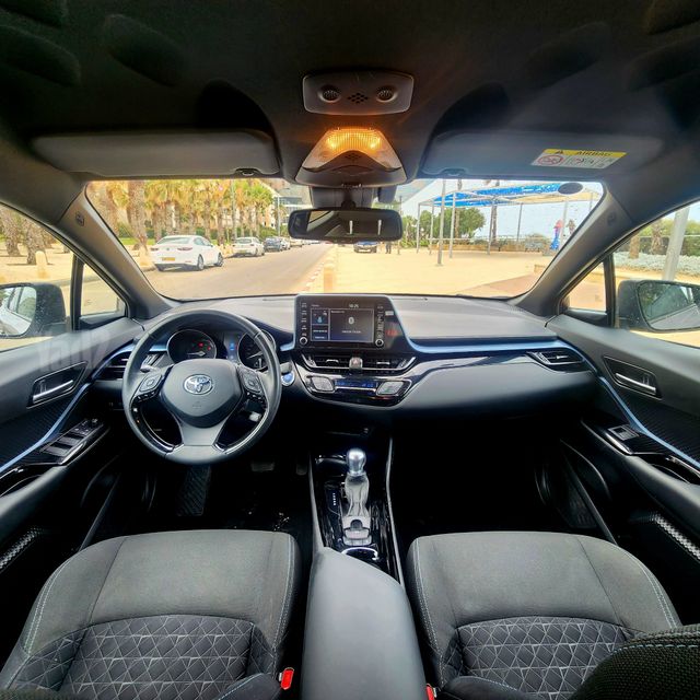 טויוטה C-HR