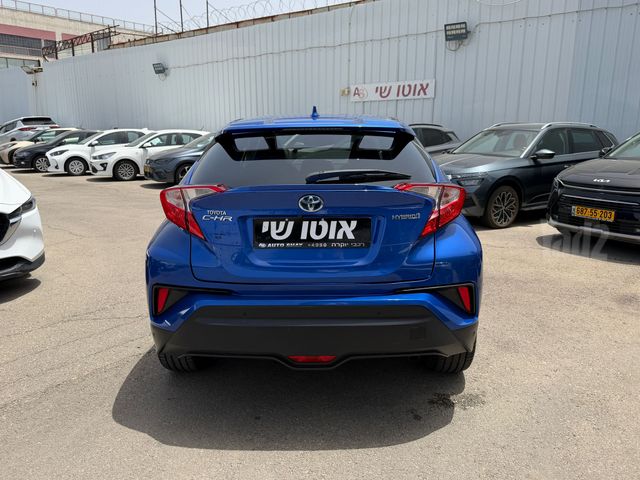טויוטה C-HR