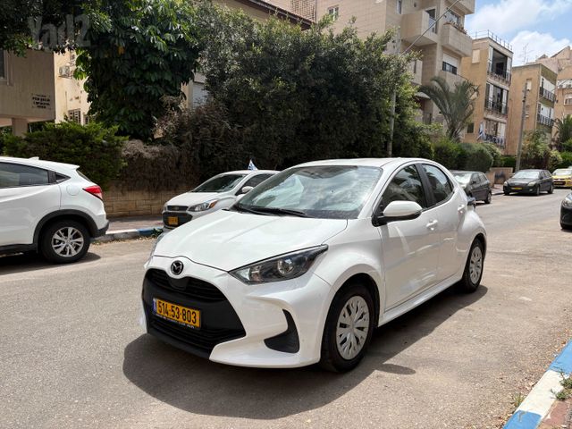 מודעת רכב מאזדה 2