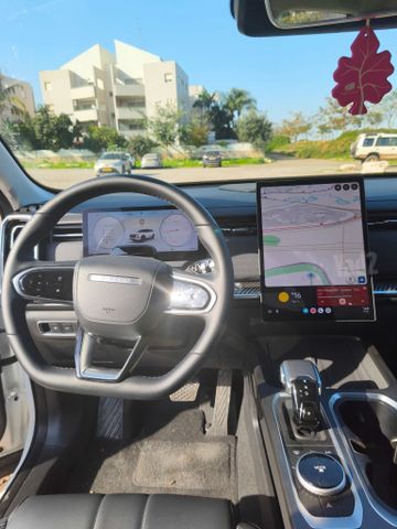 ג'אקו J7