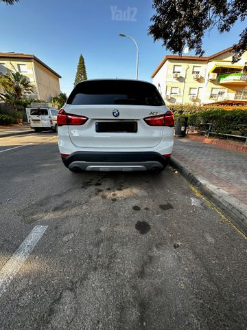 ב מ וו X1