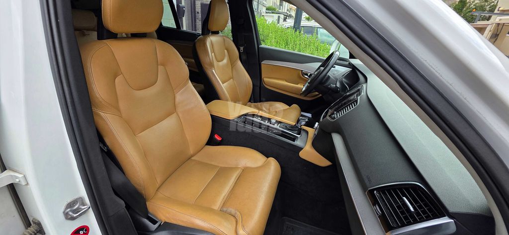 וולוו XC90