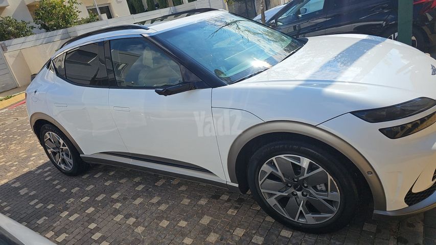 ג'נסיס GV60
