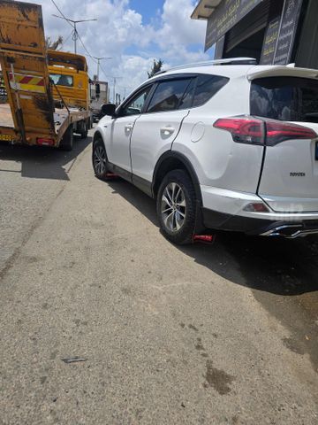 טויוטה RAV4