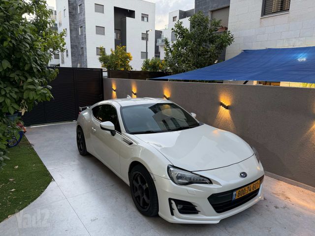 סובארו BRZ