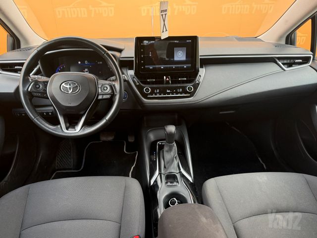 טויוטה קורולה