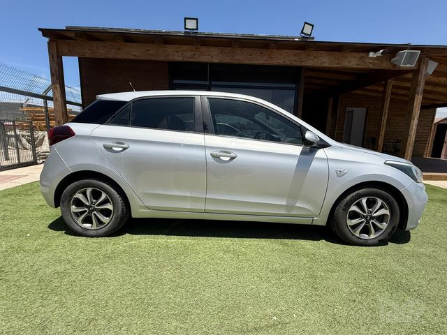 יונדאי i20