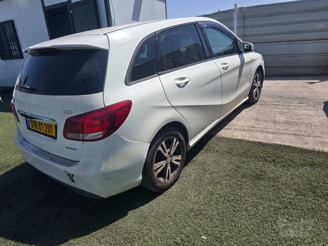 מודעת רכב מרצדס-בנץ B-class