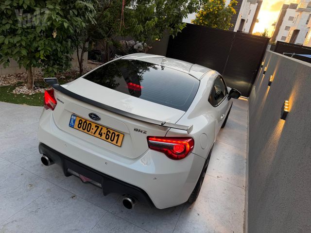 סובארו BRZ