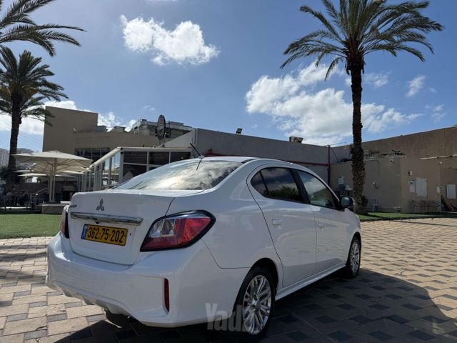 מיצובישי אטראז'