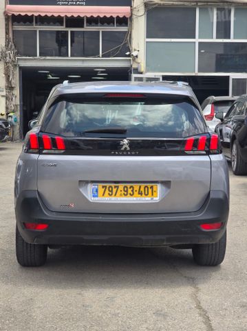 פיג'ו 5008
