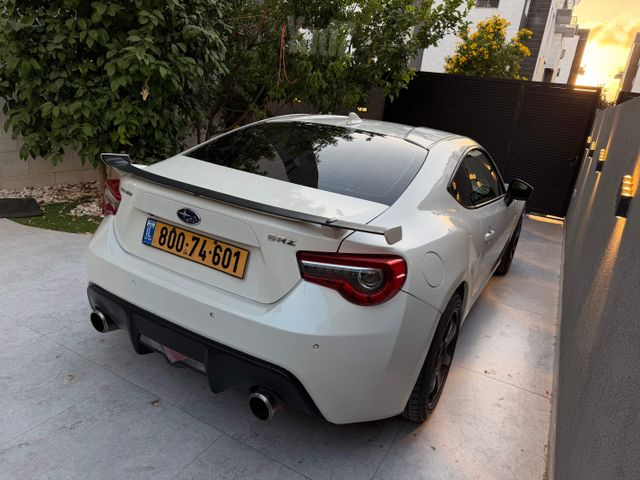 סובארו BRZ