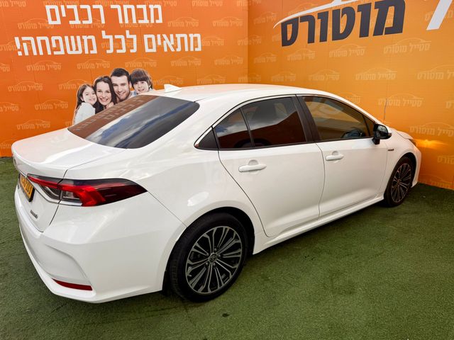 טויוטה קורולה