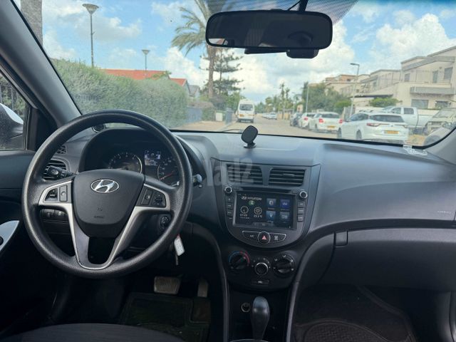 יונדאי אקסנט i25