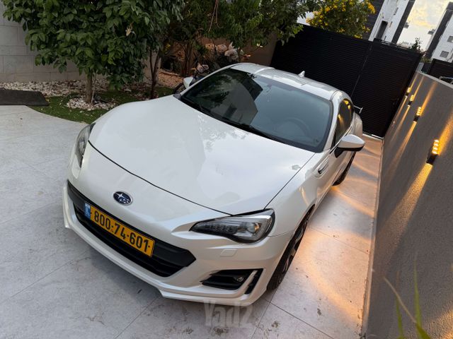 סובארו BRZ