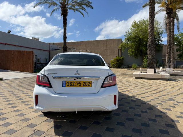 מיצובישי אטראז'