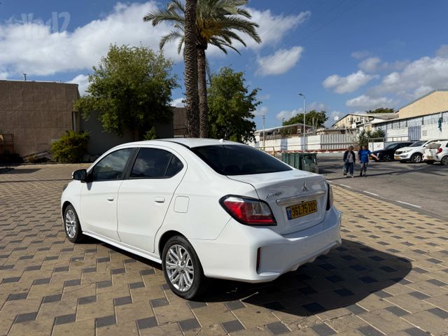 מיצובישי אטראז'