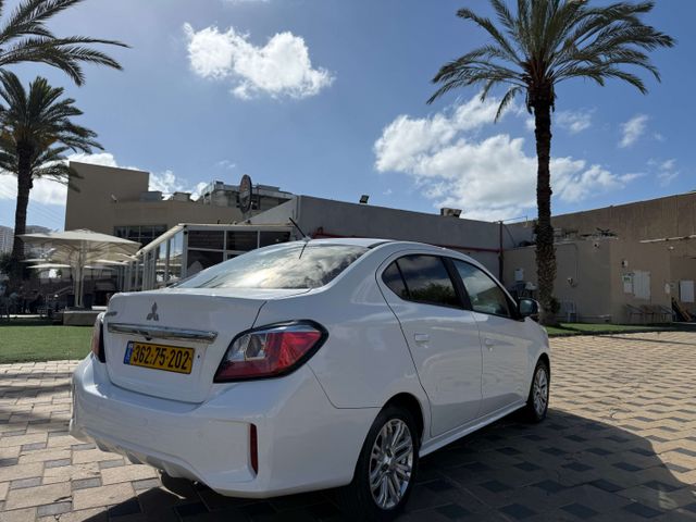 מיצובישי אטראז'