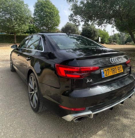 אאודי A4