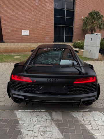 אאודי R8