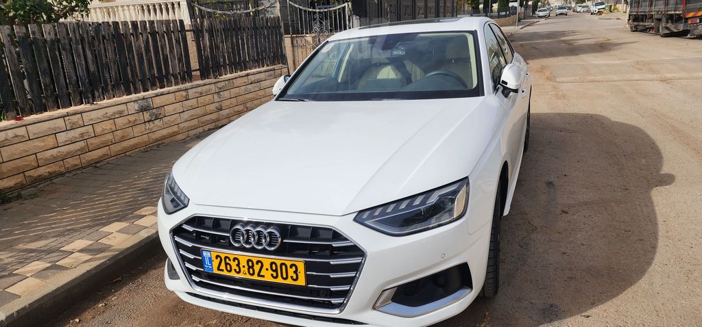 אאודי A4