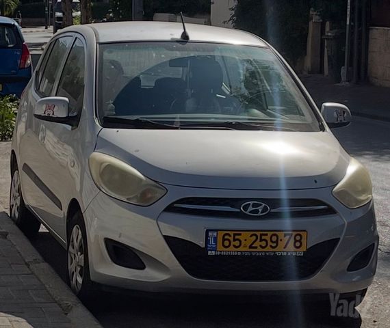 יונדאי i10