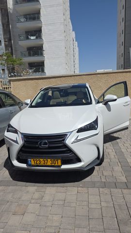 לקסוס NX