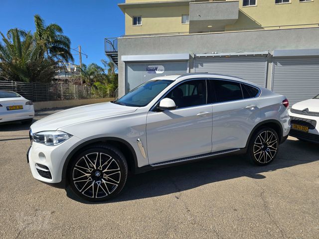 ב מ וו X6