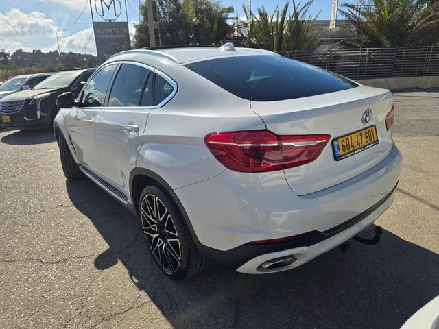 ב מ וו X6