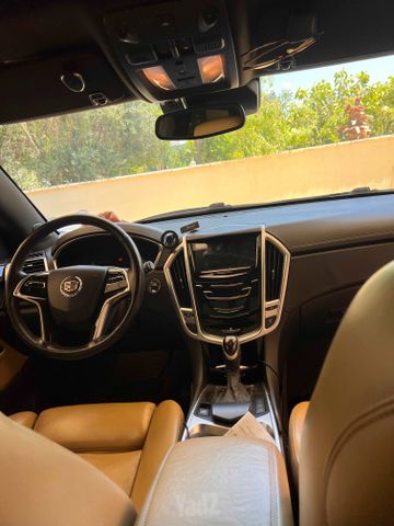 קאדילק SRX