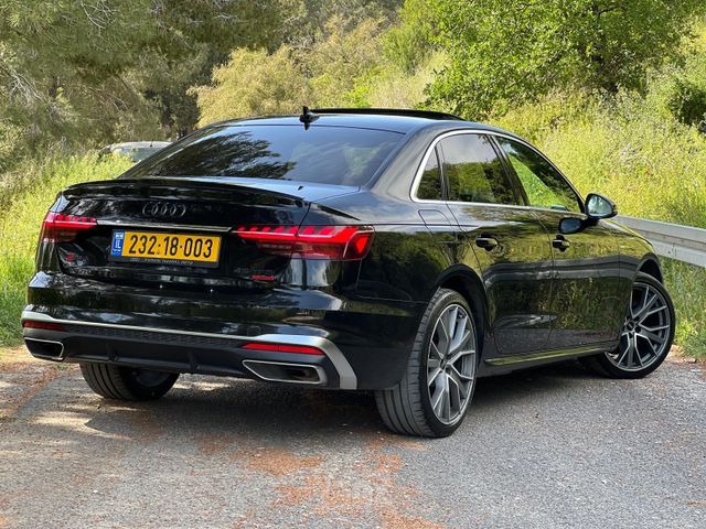 אאודי A4