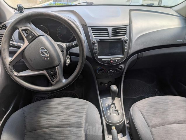 יונדאי אקסנט i25