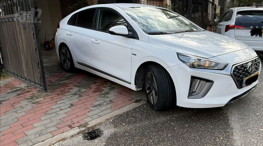 יונדאי איוניק