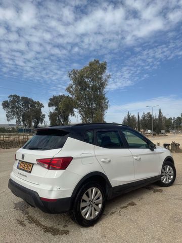 סיאט ארונה