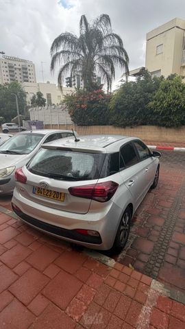 יונדאי i20