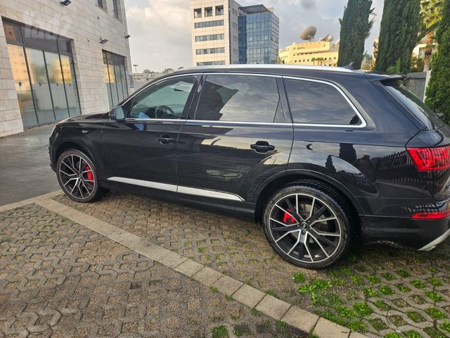 אאודי Q7