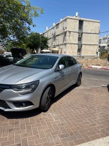 רנו מגאן
