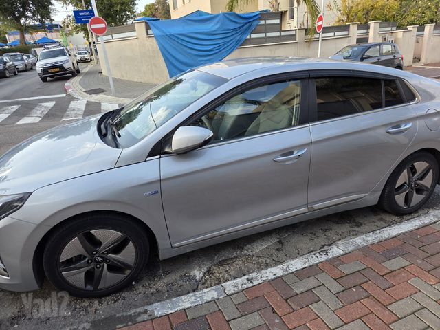 יונדאי איוניק