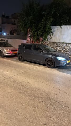 סיאט לאון