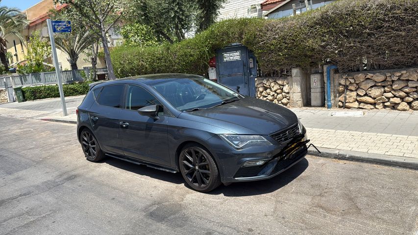 סיאט לאון