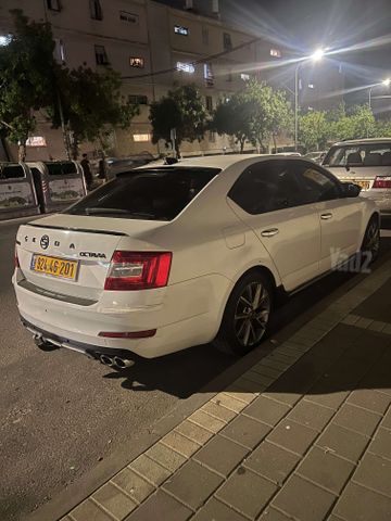 סקודה אוקטביה