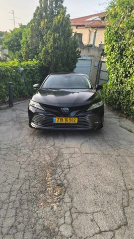 טויוטה קאמרי