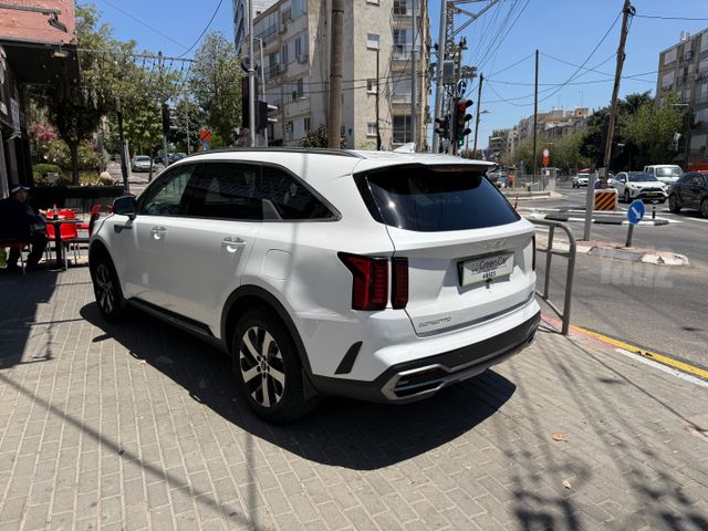 קיה סורנטו
