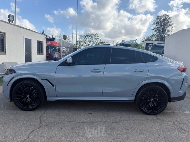 ב מ וו X6