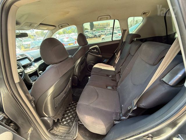 טויוטה RAV4