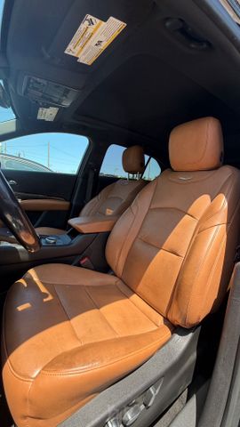 קאדילק XT4