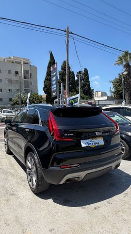קאדילק XT4