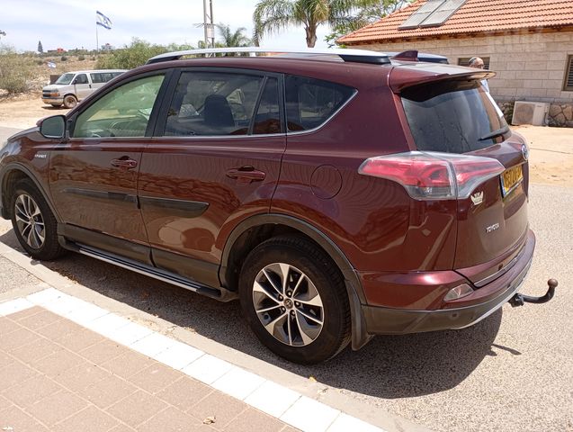 טויוטה RAV4